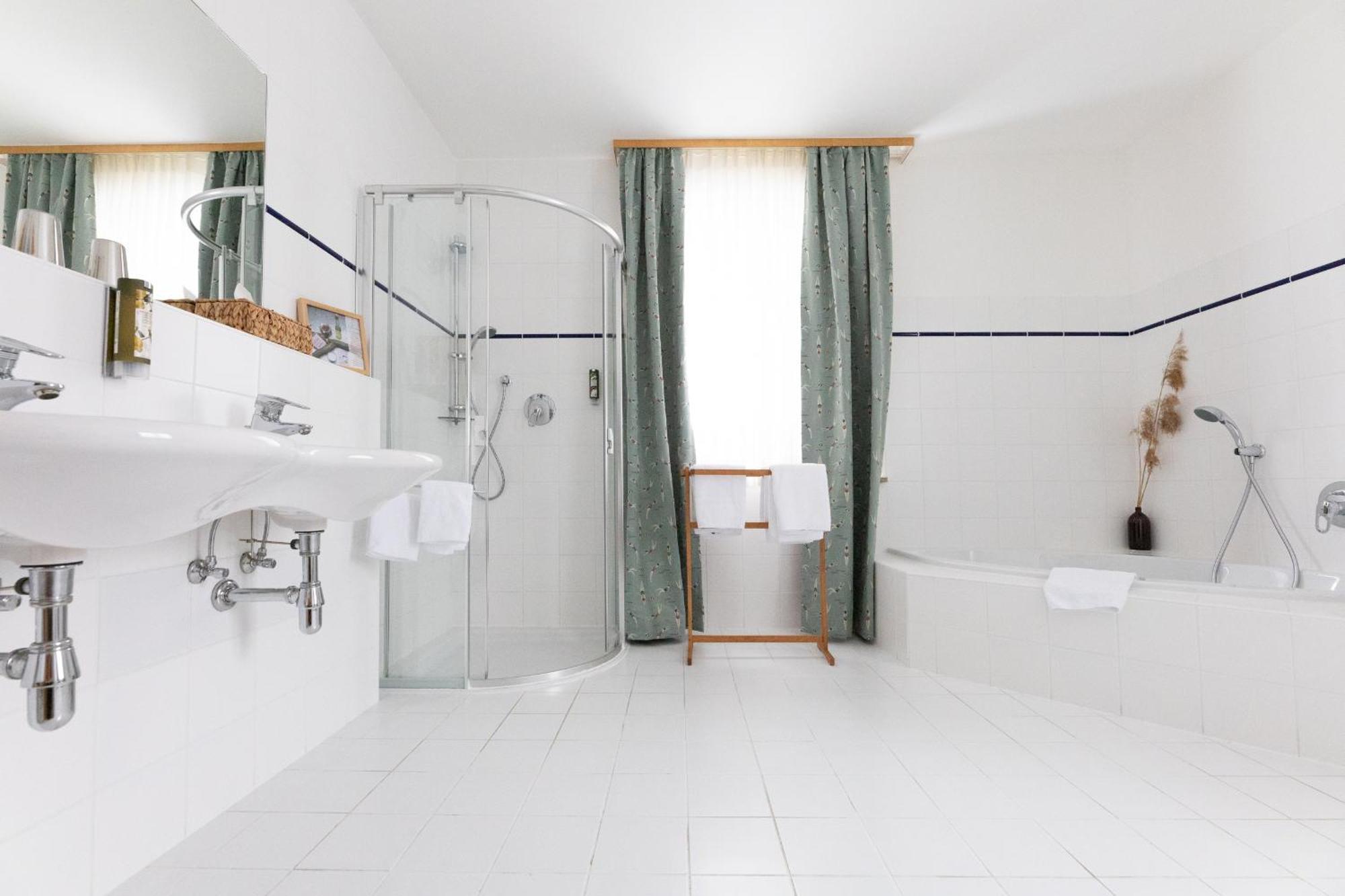 Appartementhotel Am Weissensee Kültér fotó