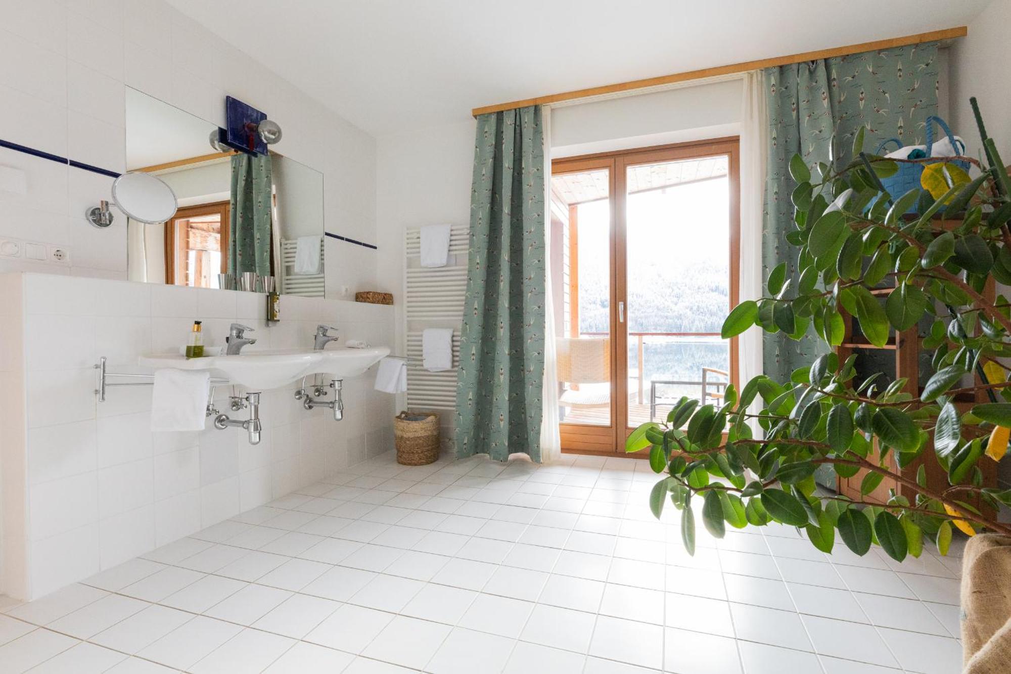 Appartementhotel Am Weissensee Kültér fotó